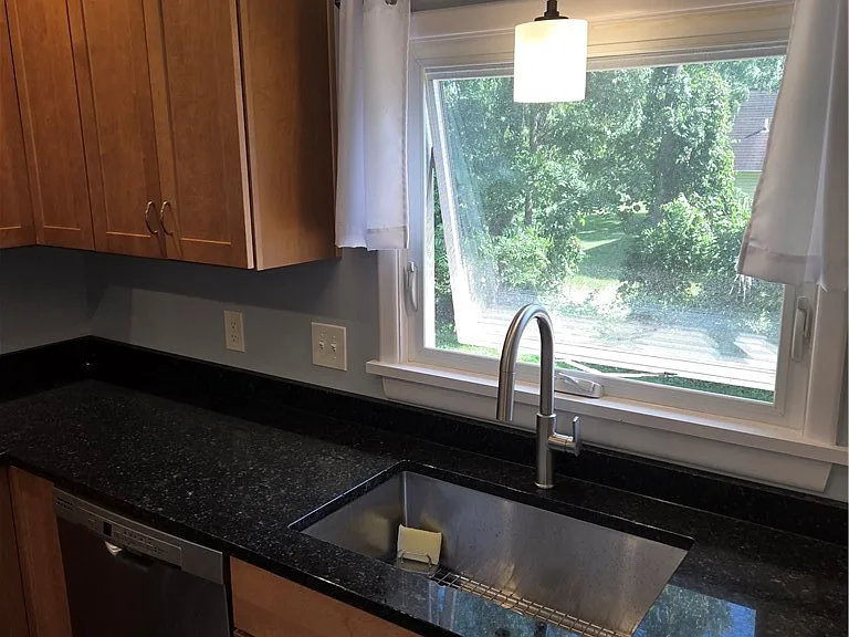 80 David Ave — Photo 5