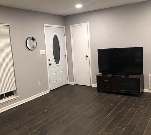 5th image of 8150 Imperial Dr