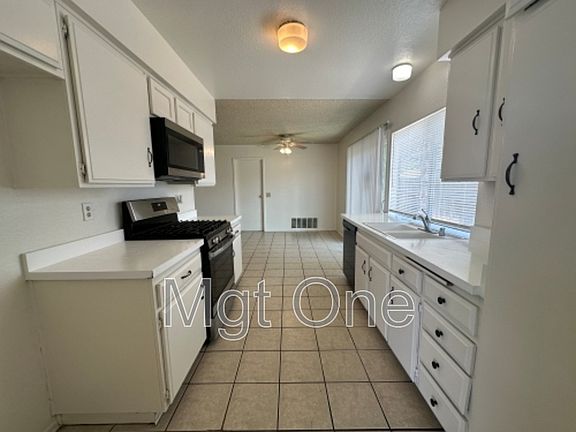 2nd image of 1133 Topaz St
