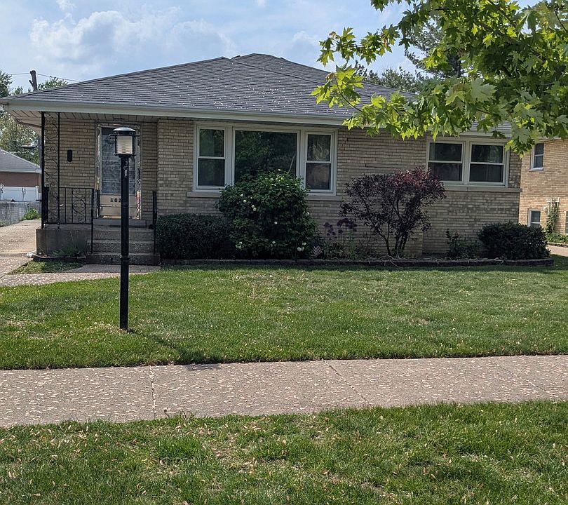 2nd image of 1022 Sherwood Rd