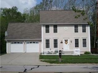 1596 Ridgeway Dr, Liberty, MO 64068