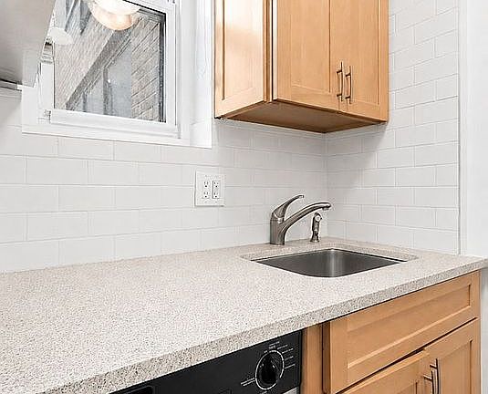 4th image of 63 E 9th St APT 4D