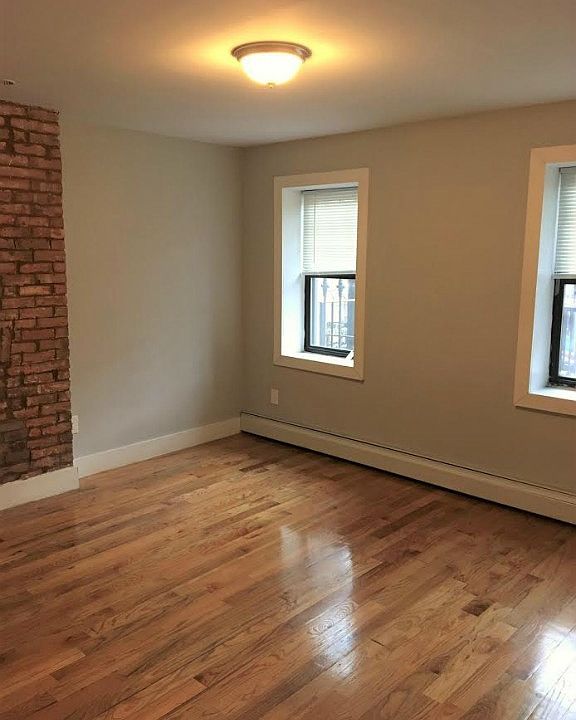 2nd image of 1176 Halsey St #3A