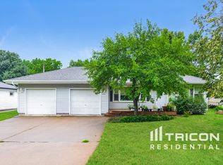 406 E River St, Monticello, MN 55362