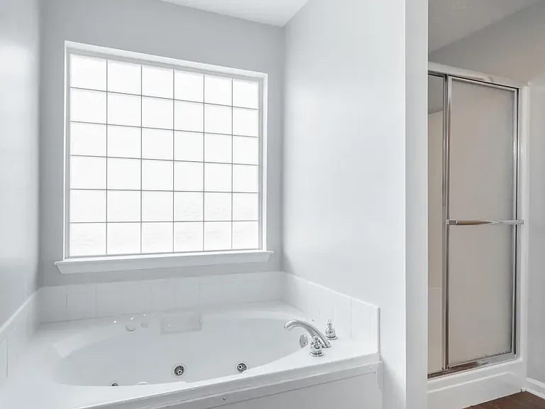 6449 Veronica Dr — Photo 7