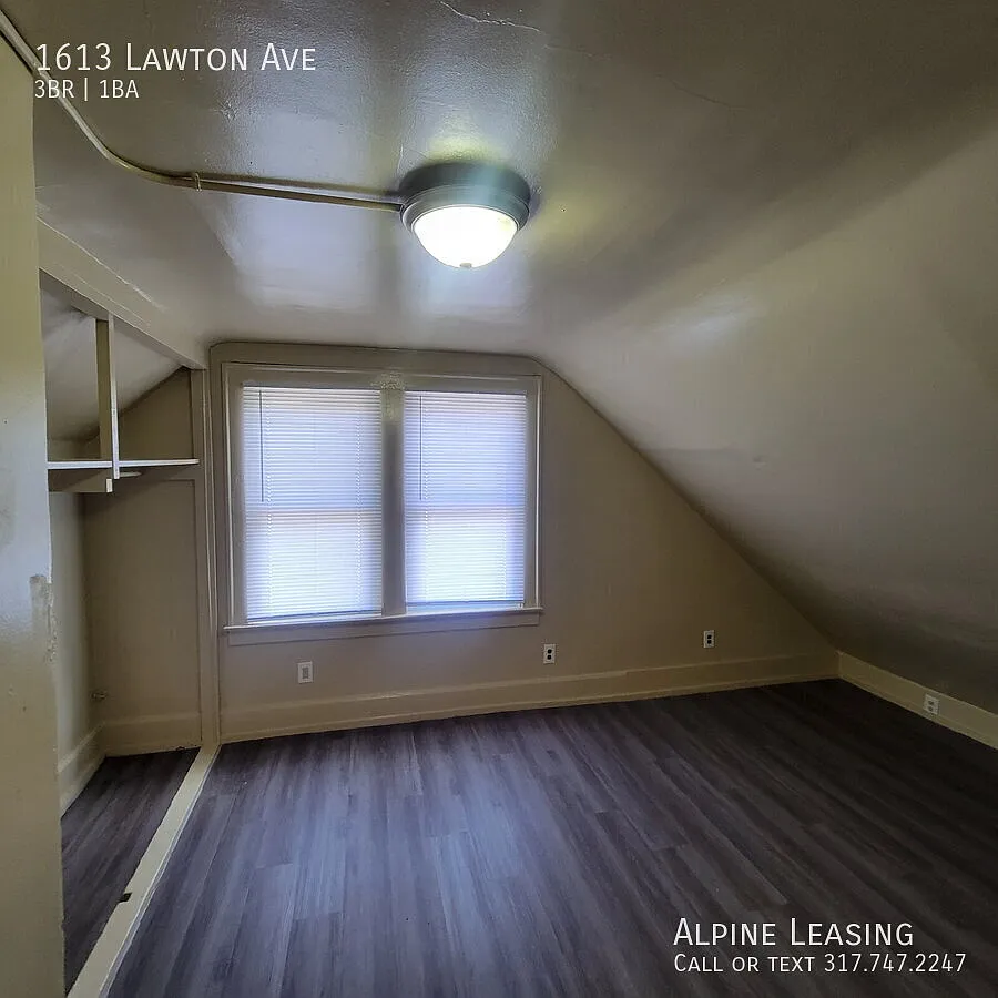 3 Bedroom Southeast home — Photo 2