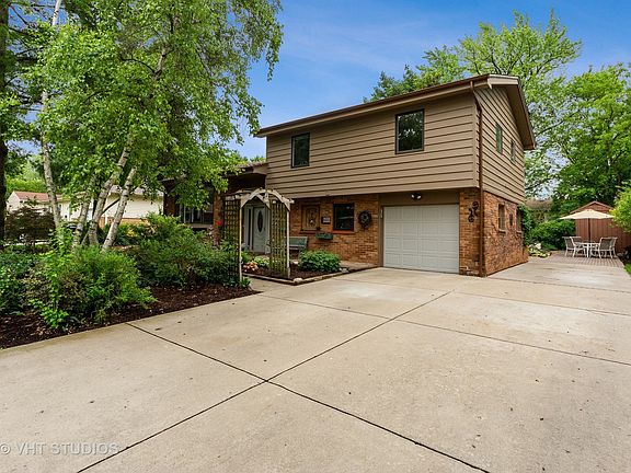 2nd image of 1319 E Norman Dr