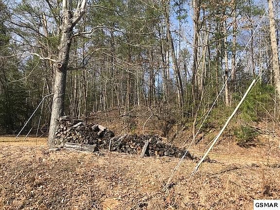 3rd image of 10 Reed Ridge Rd #10