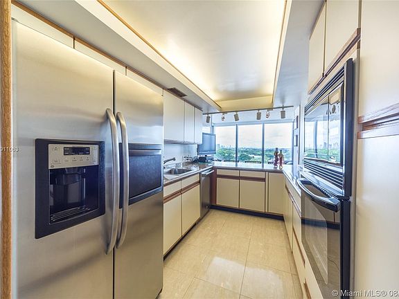 2nd image of 2655 Collins Ave APT 1402