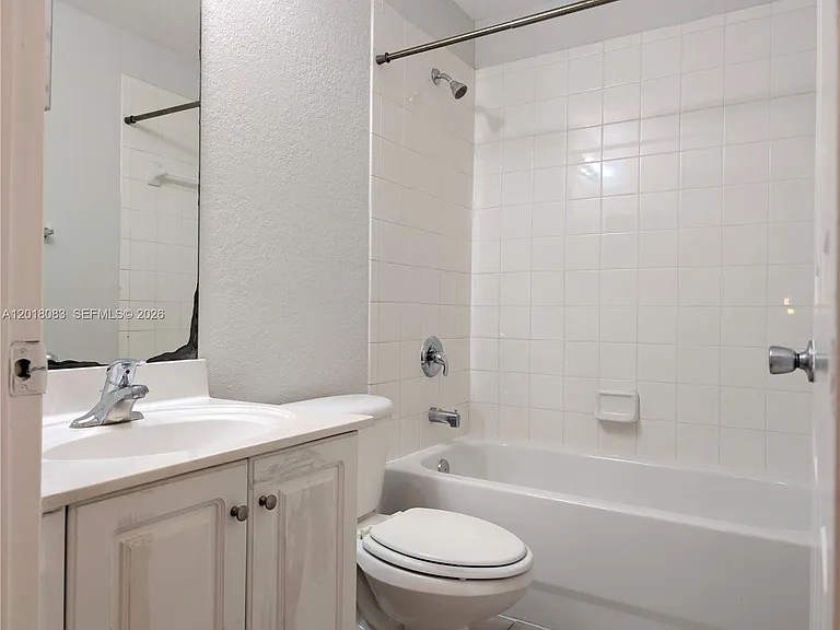 6009 SW 19th St #6009 — Photo 18
