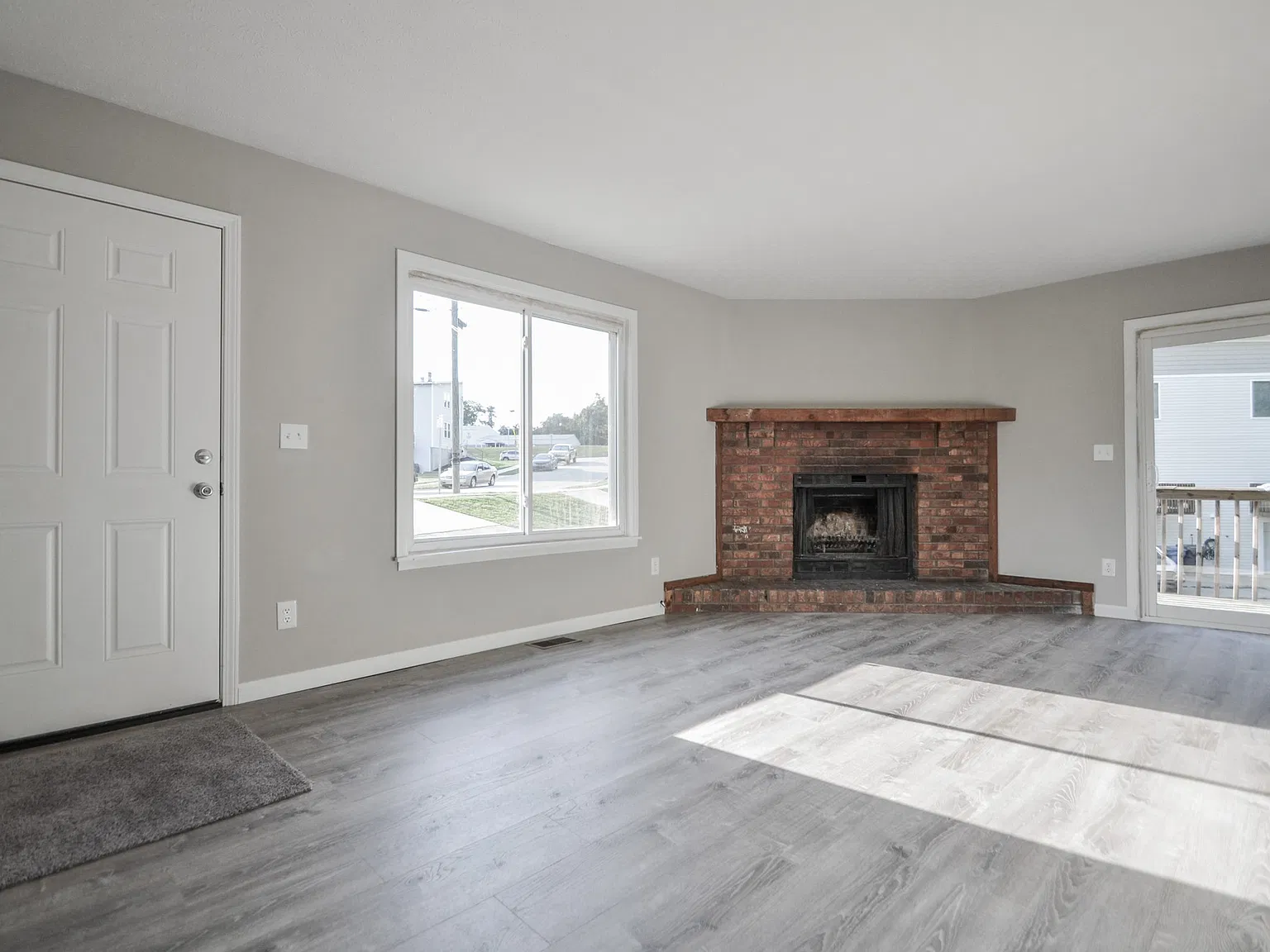 2 bed, 1.5 bath, $1,550 — Photo 3