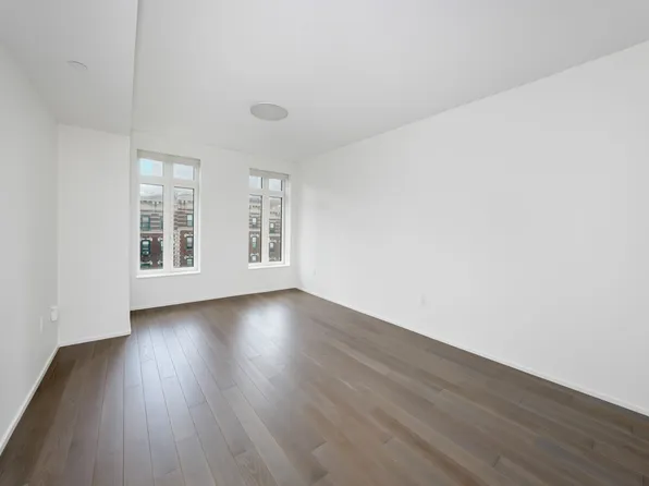 543 West 122nd Street 6G image 3 of 9