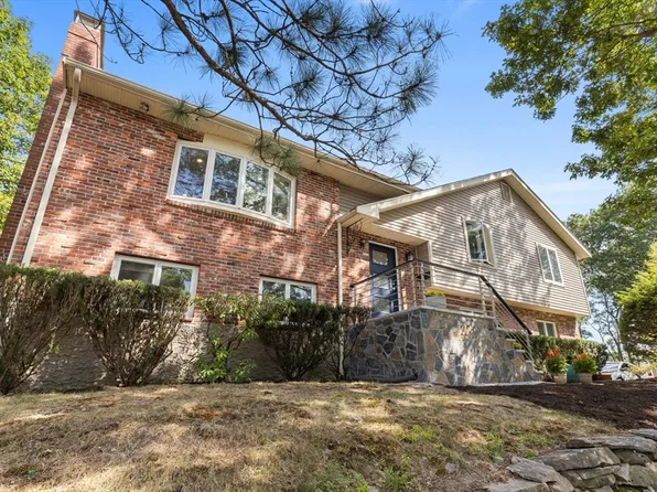 30 Granite St, Dedham, MA 02026