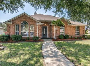 7202 Caruth Dr, Rowlett, TX 75089