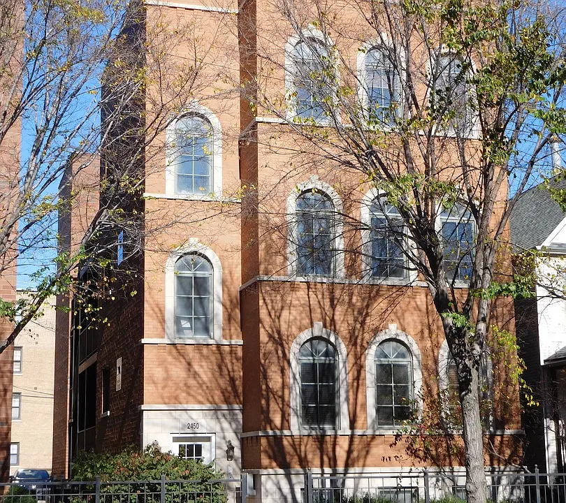2450 W Foster Ave #2