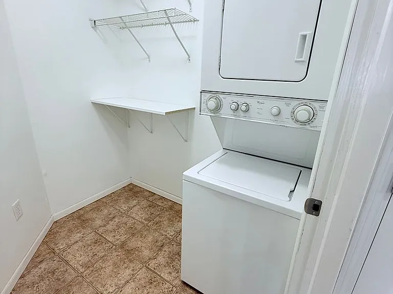 Old Orchard Apartments — Photo 25