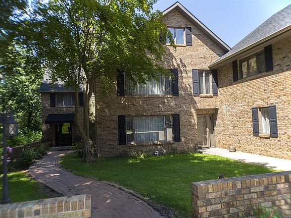 3rd image of 6545 Grand Blvd