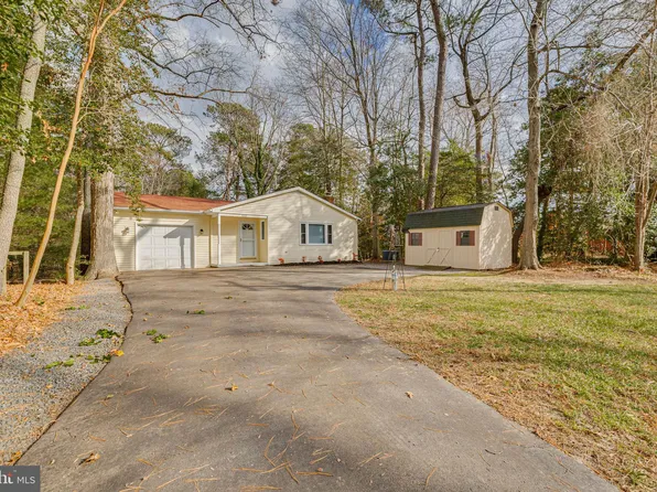 532 Beech Dr, Lusby, MD 20657