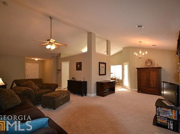 4th image of 739 Crawford St