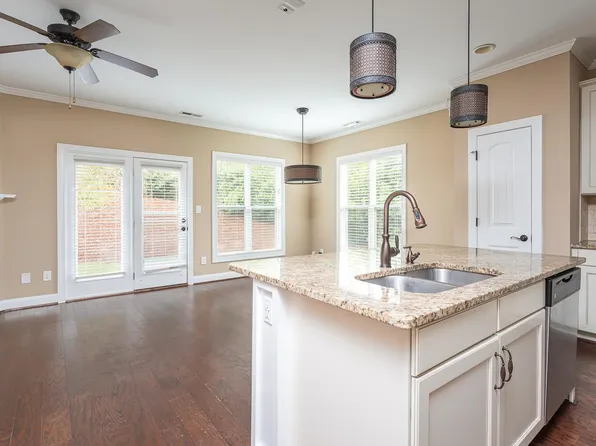 2123 Scarlet Maple Dr, Raleigh, NC 27606