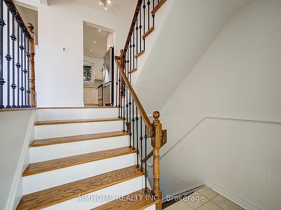 3rd image of 34 Stately Way