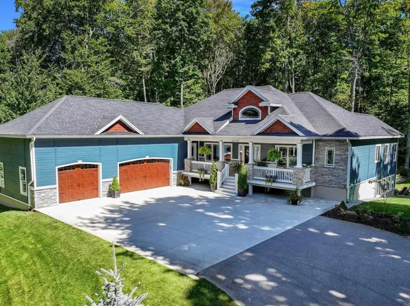 2178 Preservation Dr, Traverse City, MI 49685
