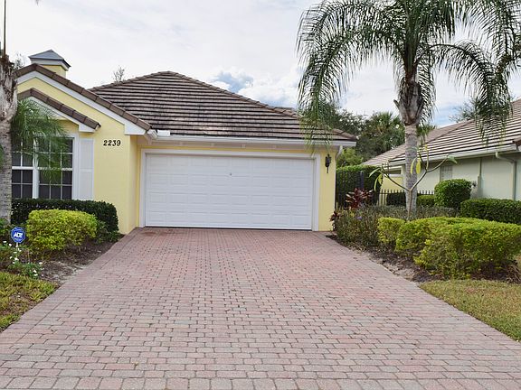 3rd image of 2239 Summersweet Dr