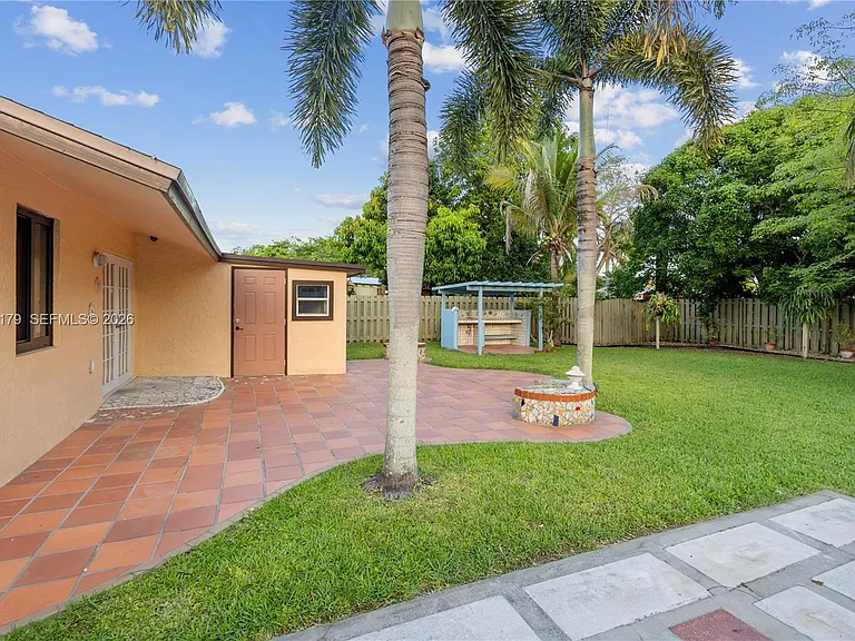12580 SW 248th Ter — Photo 8