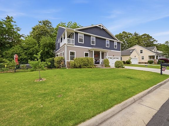 2nd image of 431 Shorewood Pl