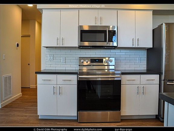 5th image of 1582 Myers Ln #104