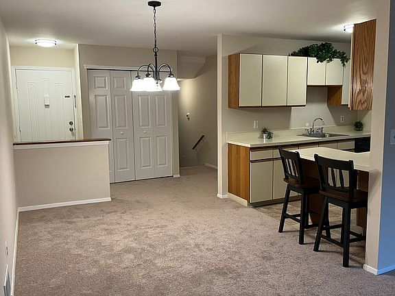 2nd image of 313 Spruce Hills Dr