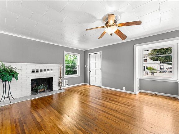5th image of 214 N Columbus Ave