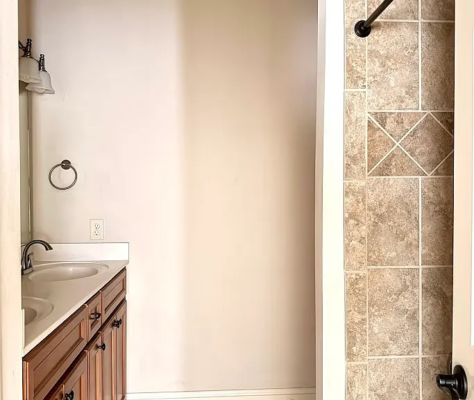 708 Osborne St #206 — Photo 15