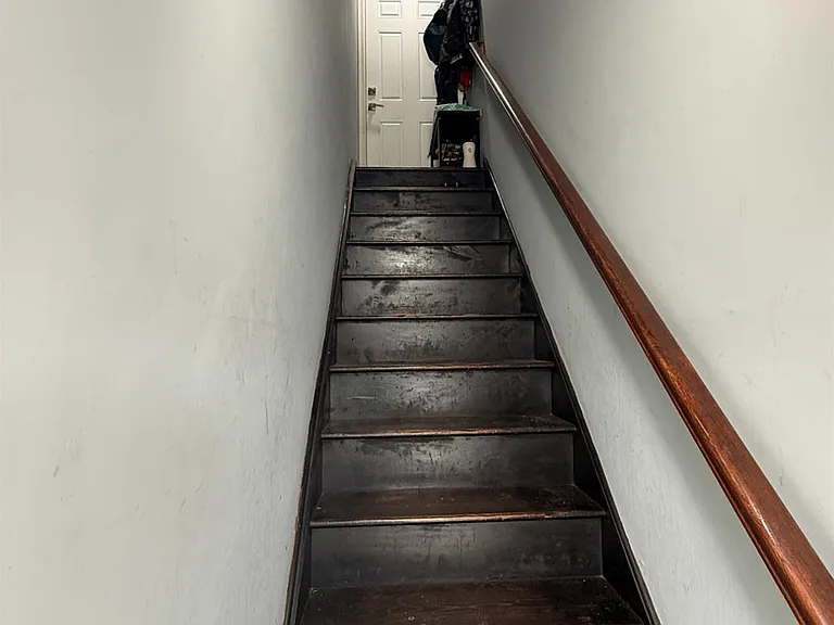17 Spruce St #2 — Photo 2