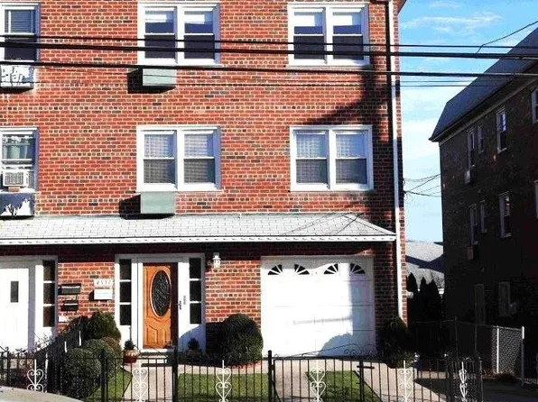 45-37 160th Street, Flushing, NY 11358