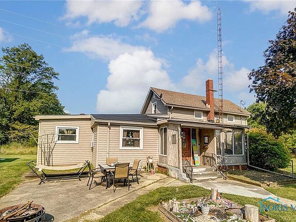 2nd image of 802 Richardson St