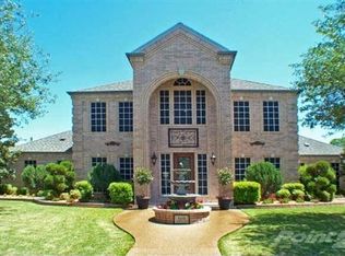 5111 Racquet Club Dr, Arlington, TX 76017