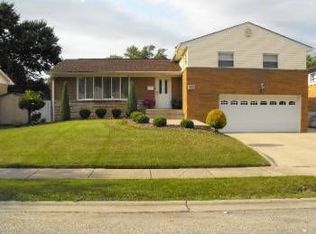 251 Silver Ln, Melrose Park, IL
