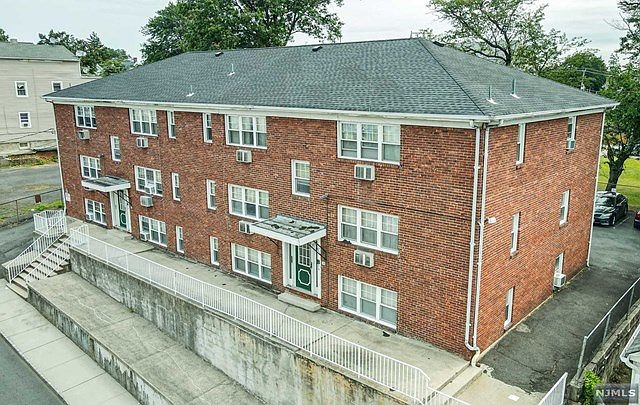 1st image of 26 Clinton St Unit 6A