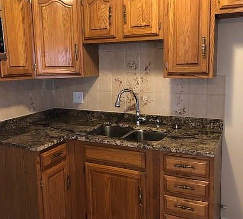 4th image of 812 Slayton Dr