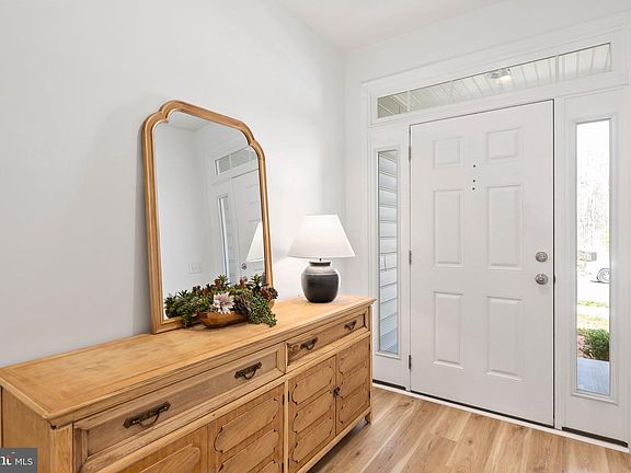 3rd image of 208 Arboretum Ln
