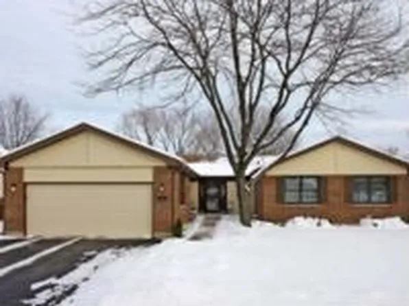 1424 Coral Reef Way, Lake Zurich, IL 60047