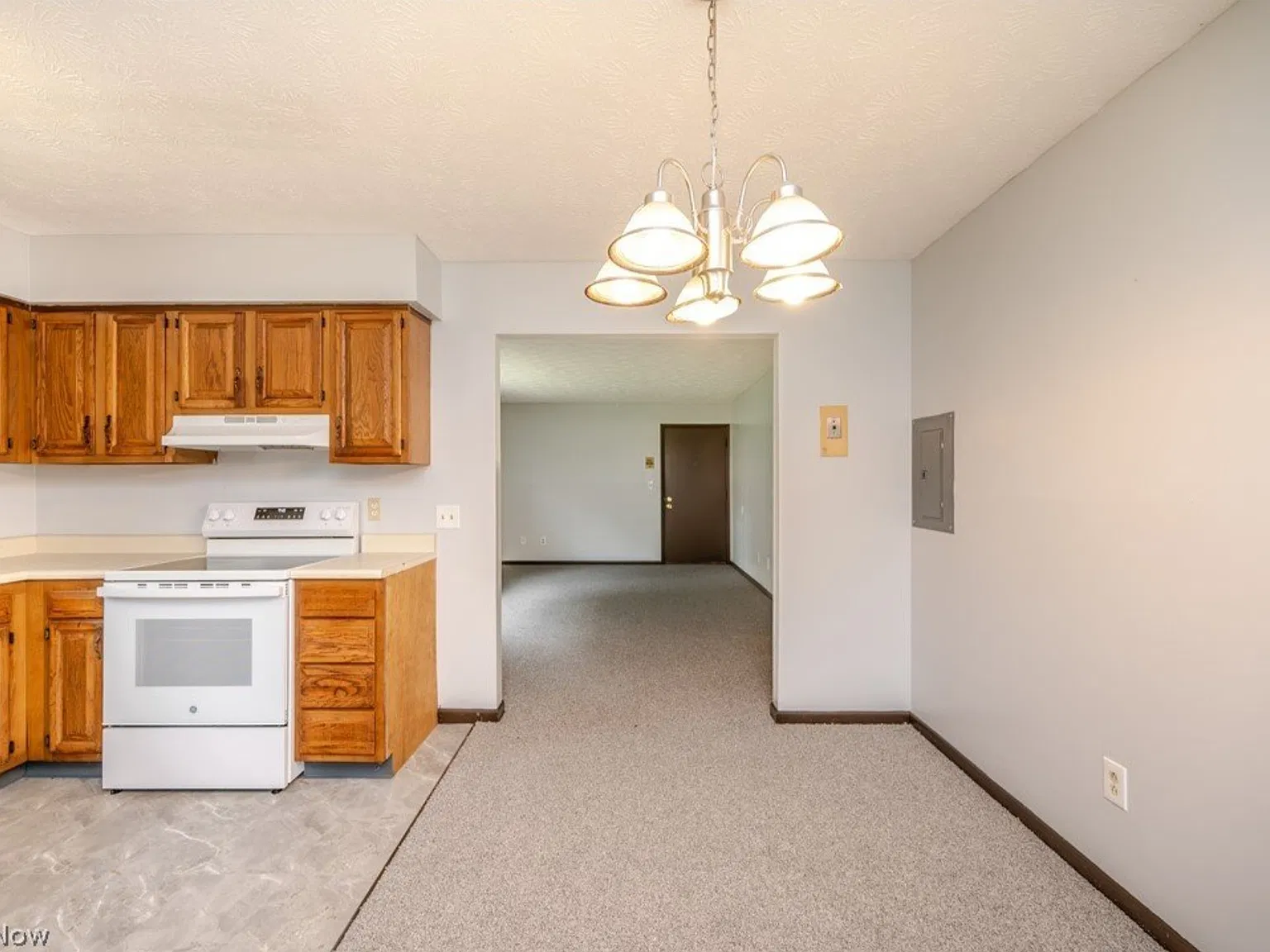 8136 Stadler Ave — Photo 4