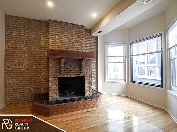 5th image of 2525 N Lincoln Ave APT D3