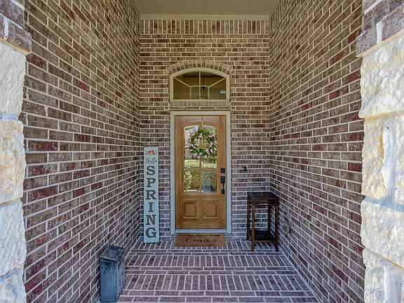 4th image of 2 Muthill Cir