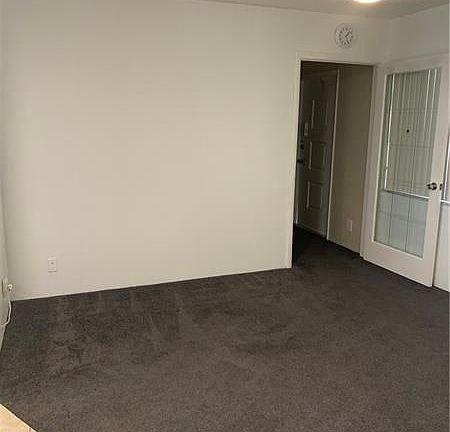 5th image of 1400 S 19th Ave APT 6