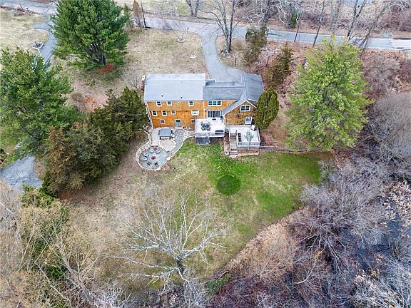 3rd image of 385 W Wrentham Rd
