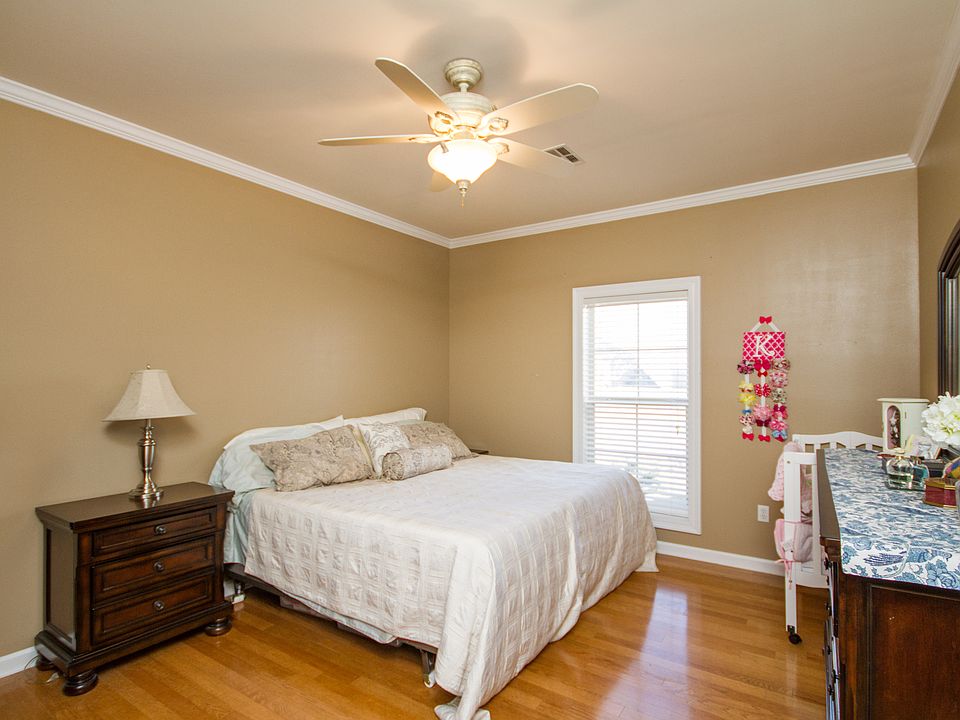 1st image of 176 Suzanne Dejean Dr