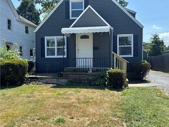 2nd image of 426 11th St