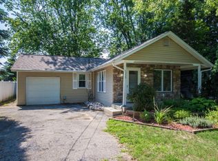 1035 Kusterer Ave NW, Grand Rapids, MI 49534